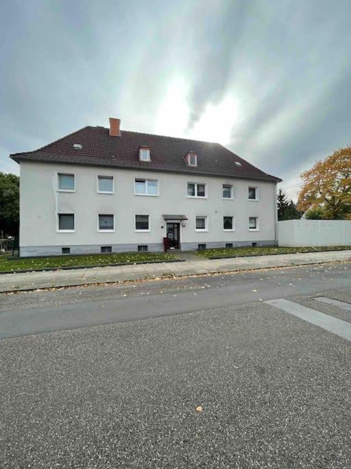 Zentrale Grosse Vollausgestattete Wohnung Fuer Alle Zwecke Perfekt Geeignet 비텐 외부 사진