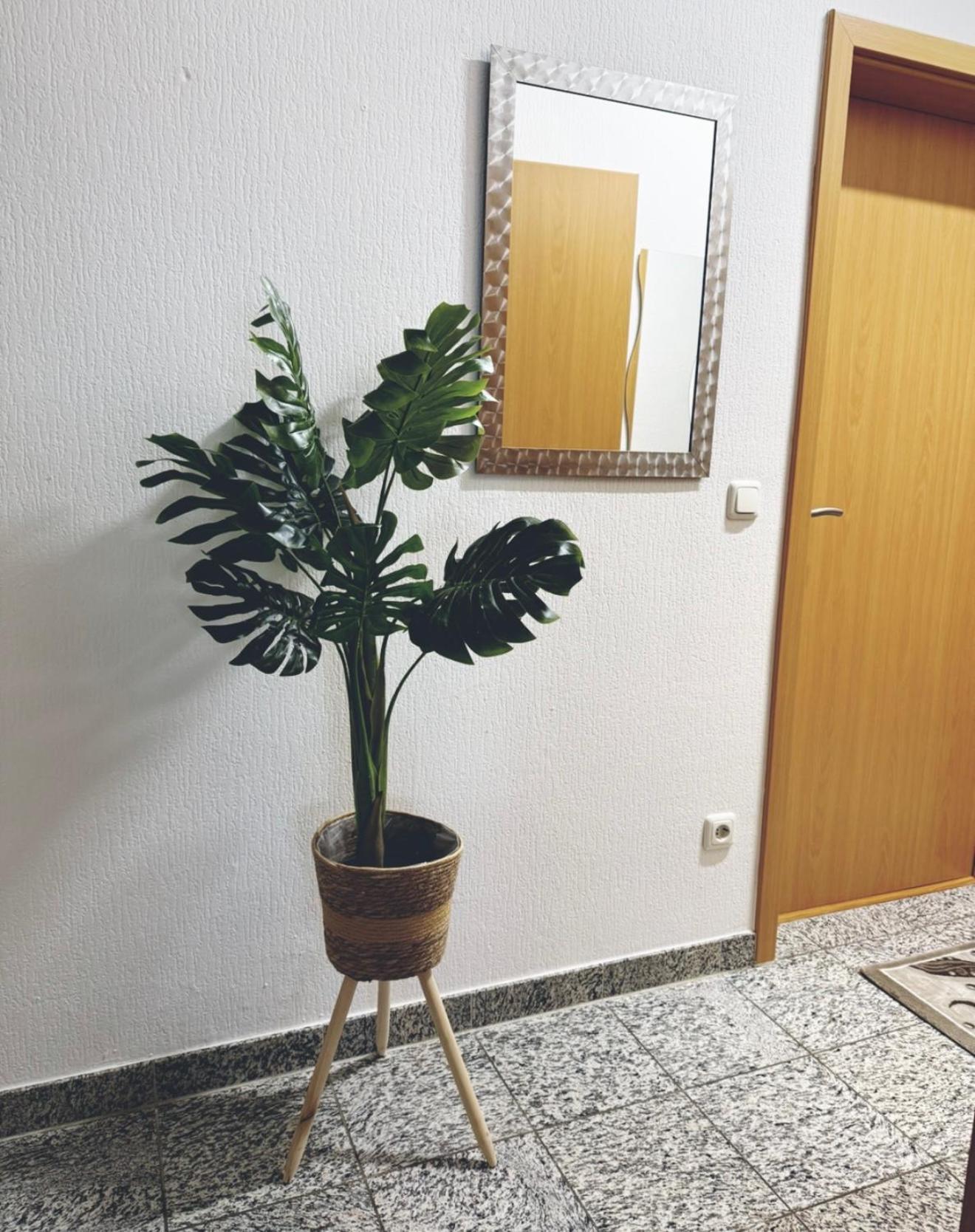 Zentrale Grosse Vollausgestattete Wohnung Fuer Alle Zwecke Perfekt Geeignet 비텐 외부 사진